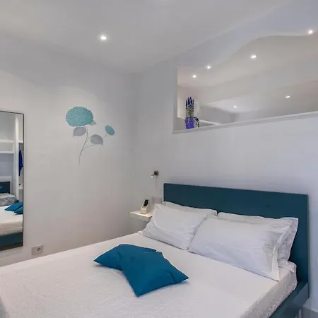 לינה וארוחת בוקר Maison Marienne 4*