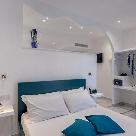לינה וארוחת בוקר Maison Marienne 4*